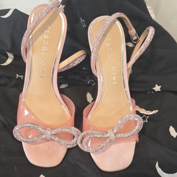 Gianni Bini Shoes - Gianni Bini Pink Rhinestone Bow Strappy Heels – Size 8.5M (NWOB)